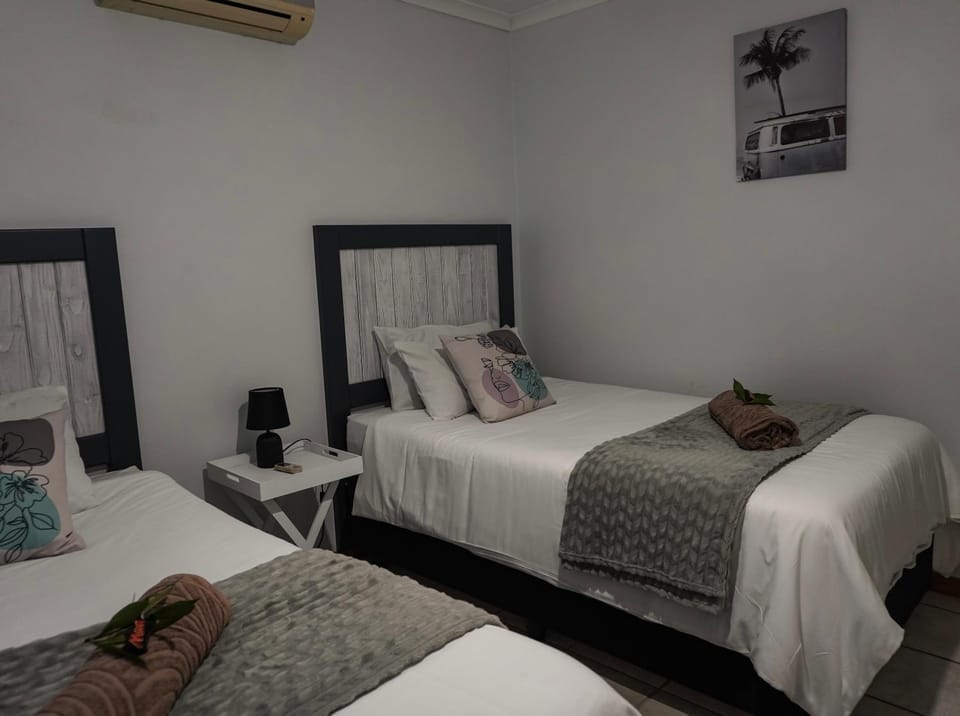 Bedroom, air conditioner