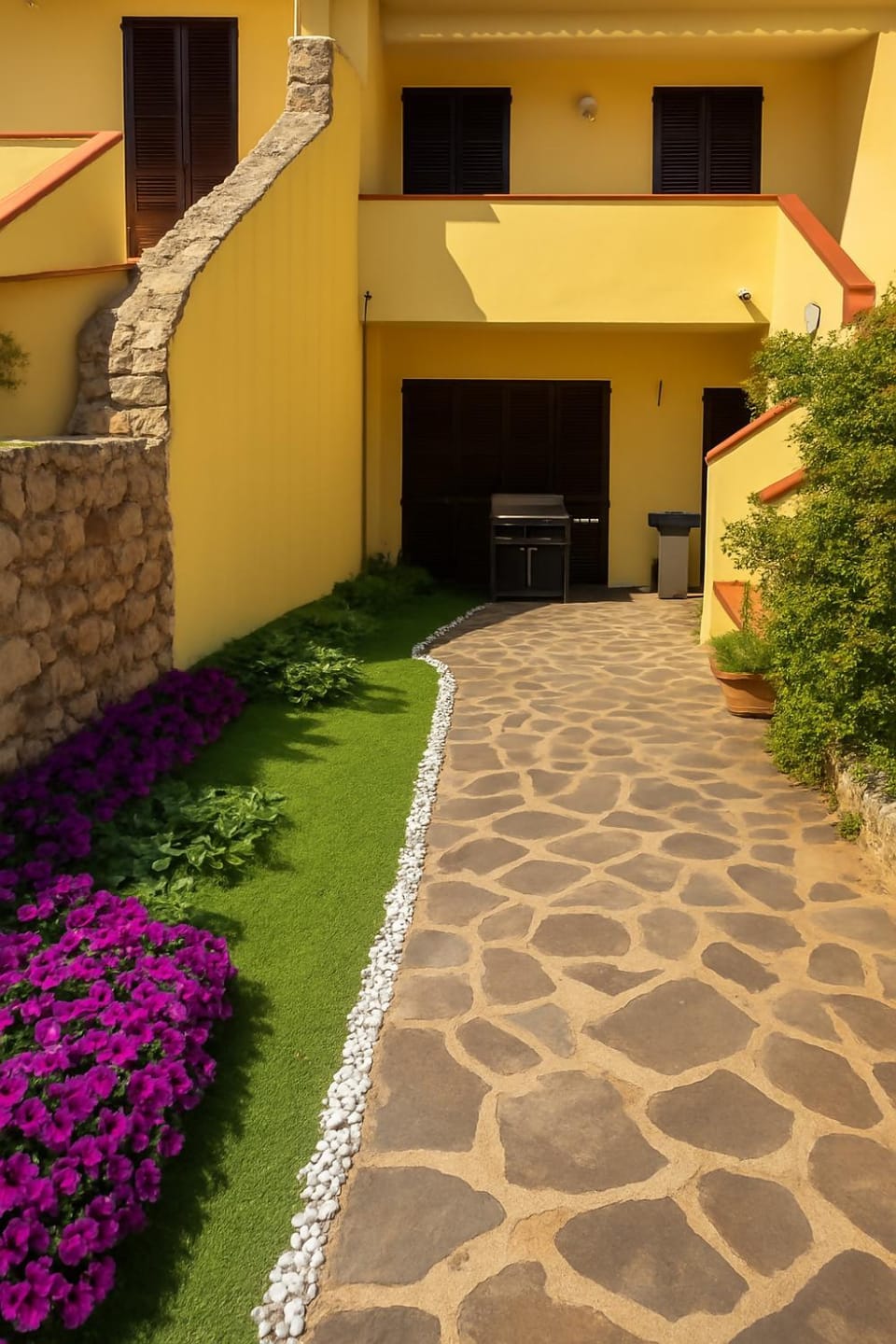Property building, Day, Garden, Garden view