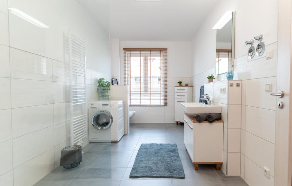 Shower, Bathroom, washing machine