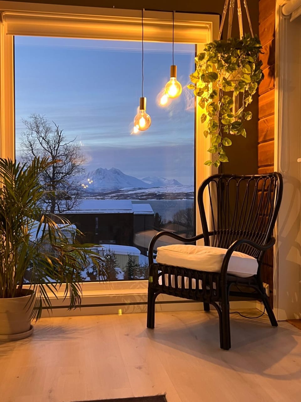 Natural landscape, Living room, River view, Sea view
