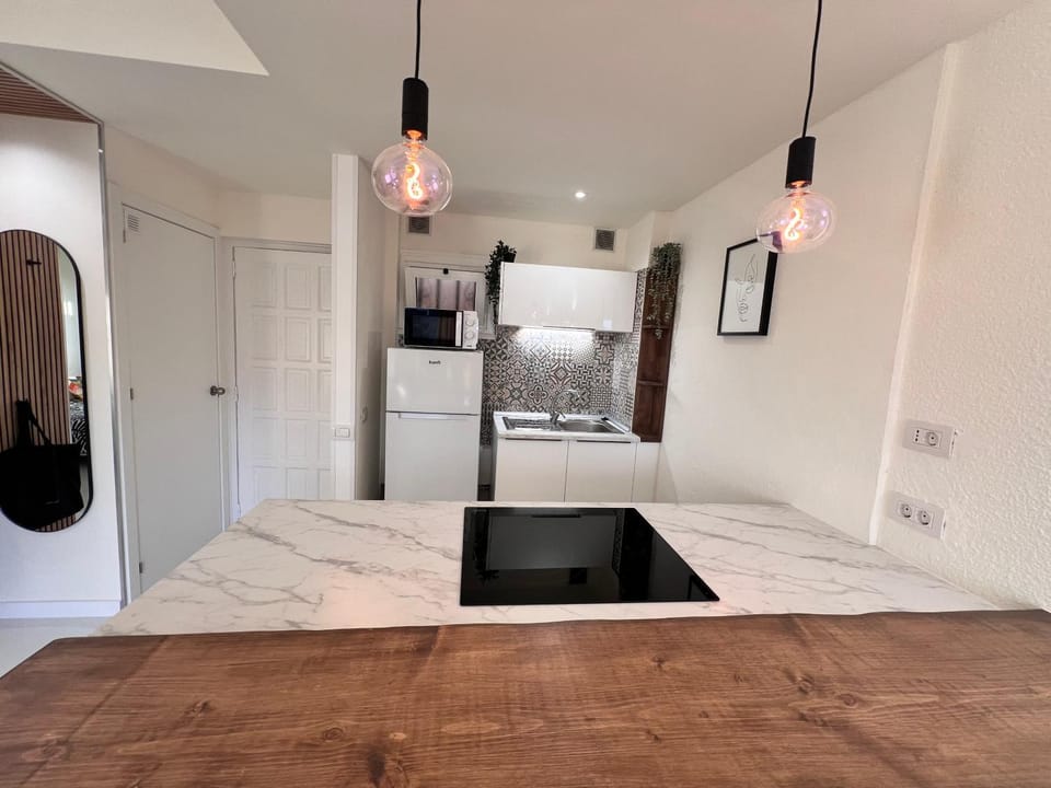 Kitchen or kitchenette, Food, kitchen