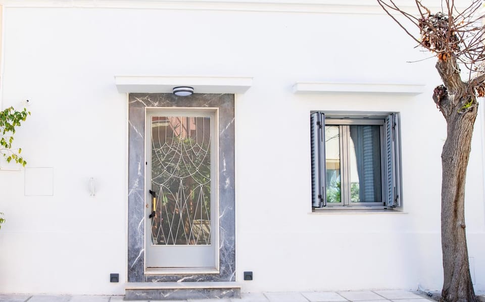 Property building, Facade/entrance