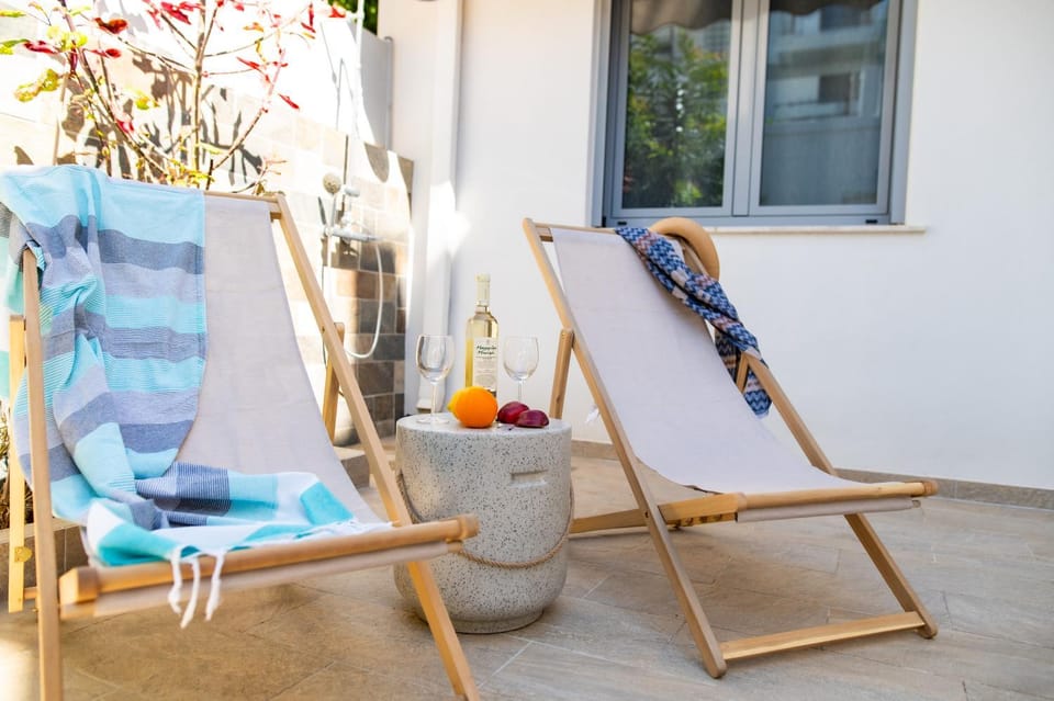 Patio, Balcony/Terrace, sunbed