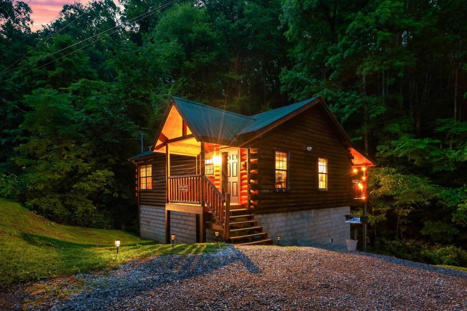Smoky Creek Hideaway House in Gatlinburg