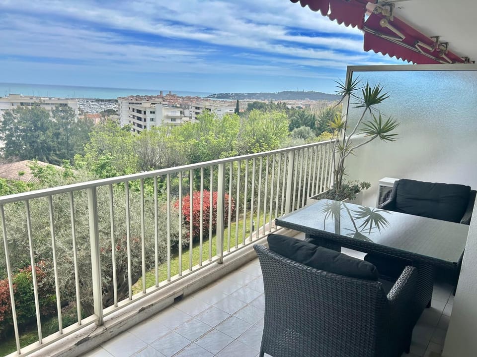 Patio, Day, View (from property/room), Balcony/Terrace, Seating area