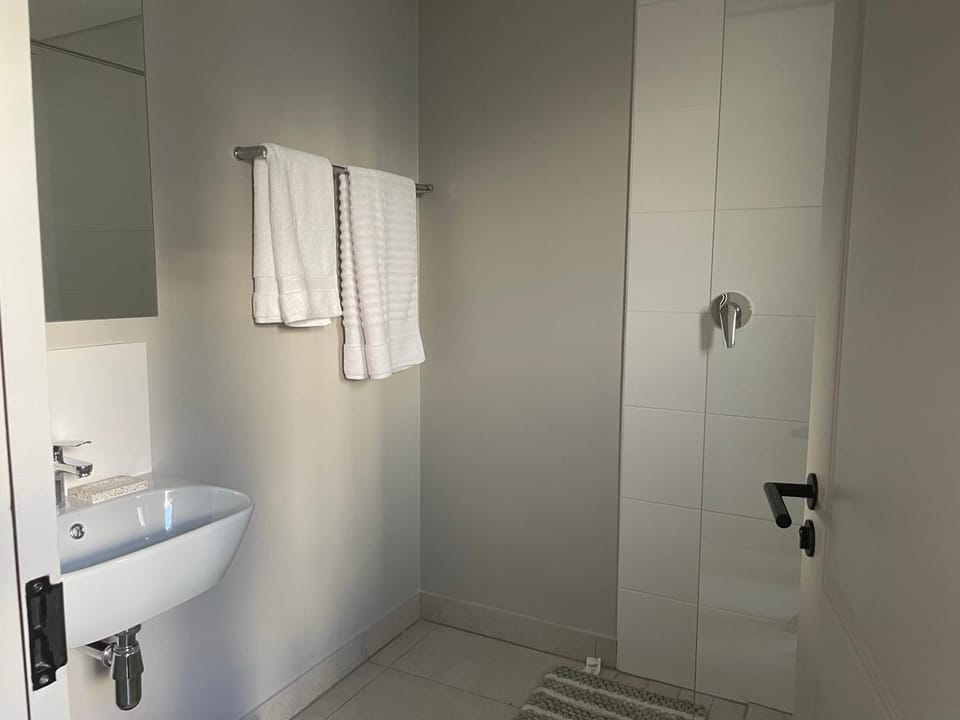 Rozama’s little nest Apartment in Cape Town