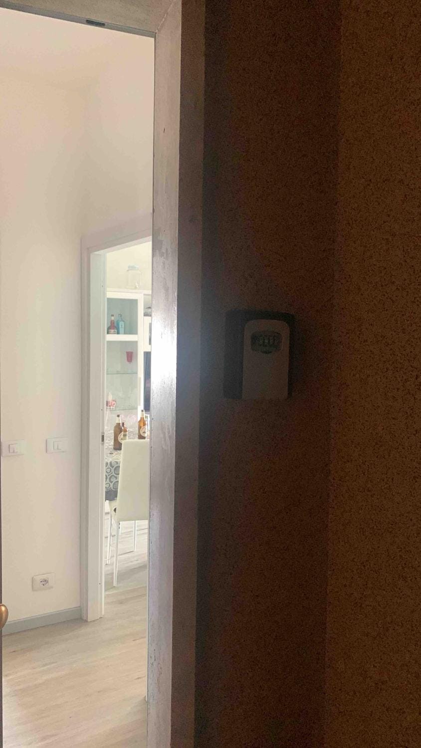 Stanza Dima Vacation rental in Monza