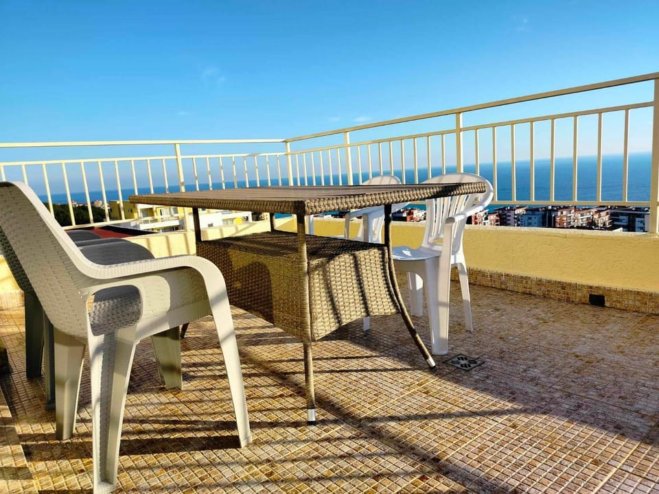 Balcony/Terrace, Seating area, Dining area, Sea view
