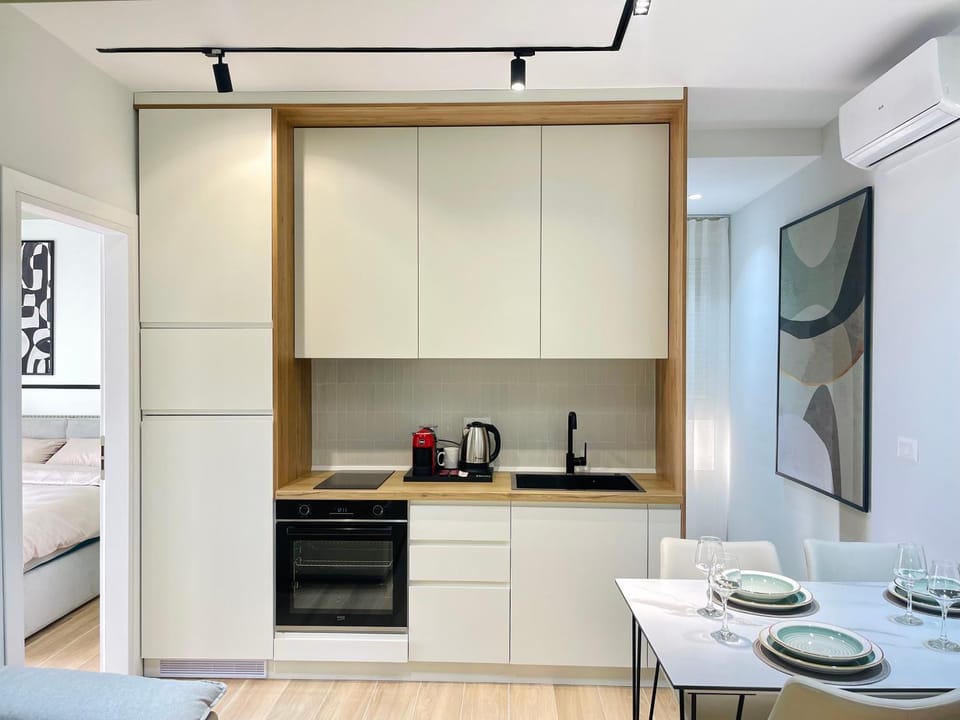Coffee/tea facilities, Kitchen or kitchenette, Dining area, oven, pet friendly, stove