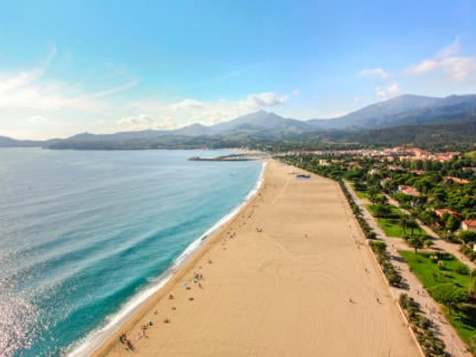 Appartement Rénové Climatisé à 300m Plage avec Parking - FR-1-732-68 Apartment in Argeles-sur-Mer