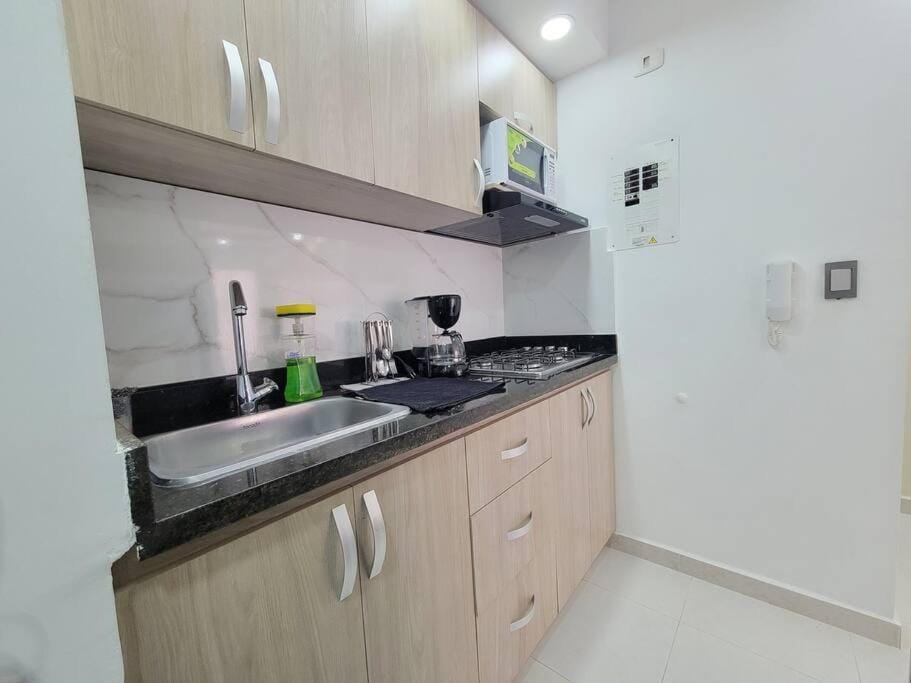 minibar, stove