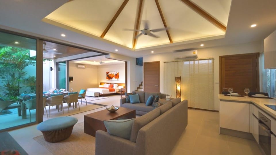 4 Bedrooms Private Pool Villa near Rawai Beach Villa in Rawai