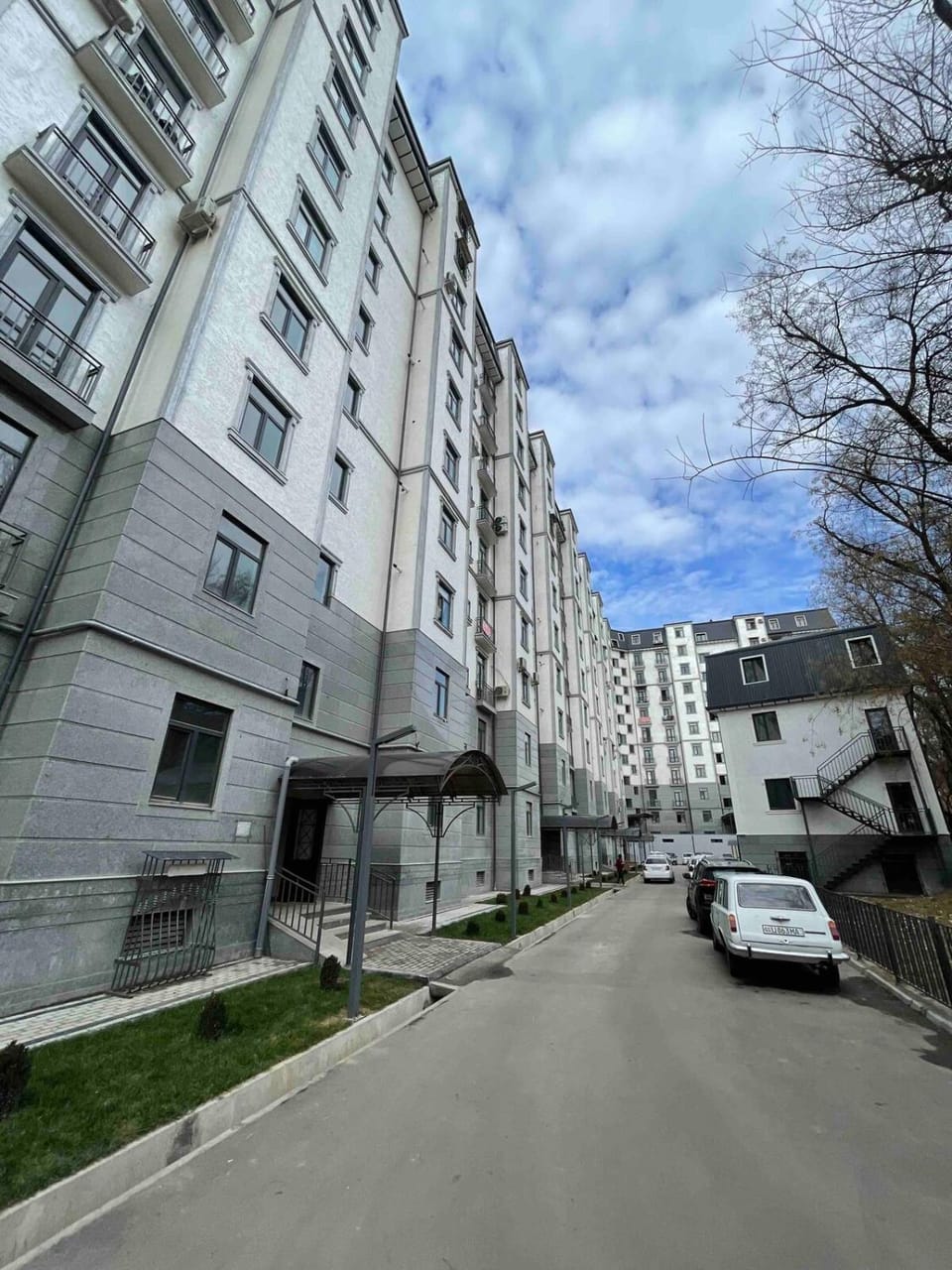 Facade/entrance, Parking