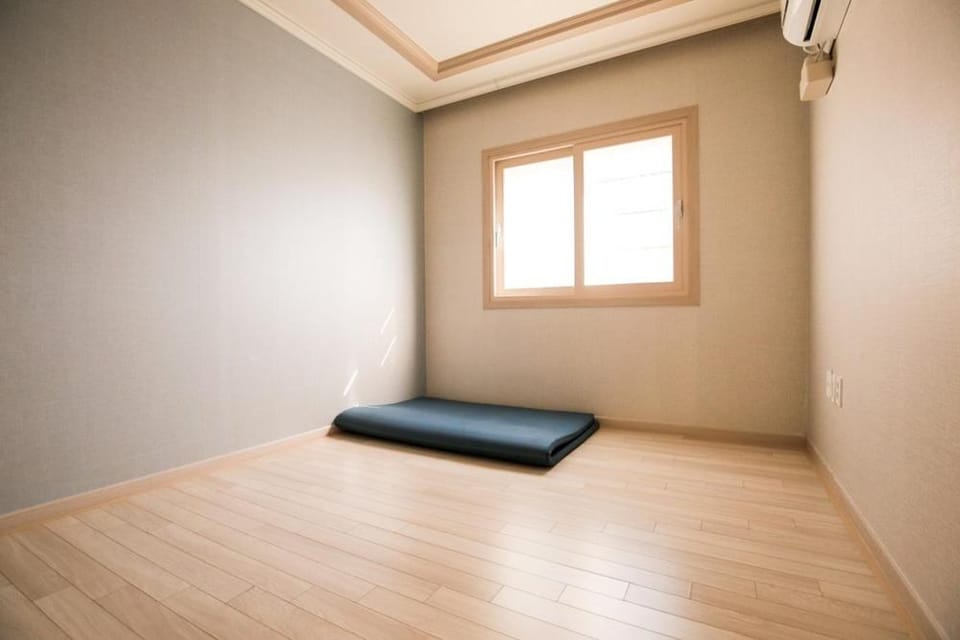 pohang yangpodeungdae pensyeon Bed and Breakfast in South Korea