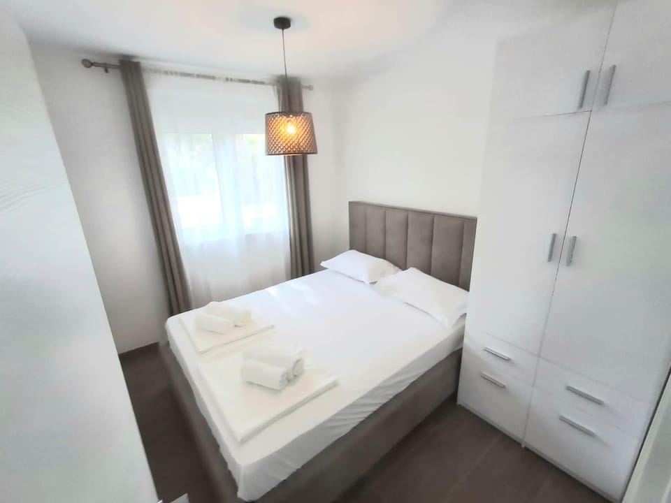 Marinore Apartment in Okrug Gornji