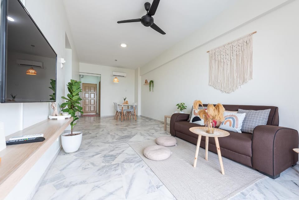 Living room, Seating area, fireplace