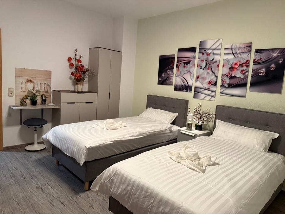 Käthe-Kollwitz Straße 54, F1 Apartment in Thuringia, Germany