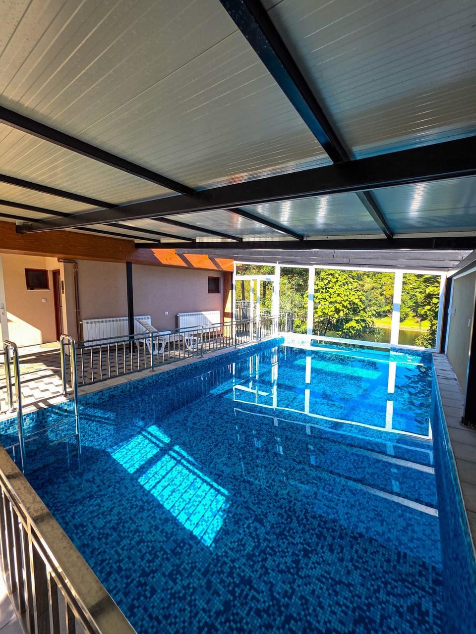 Pool view, Swimming pool, sunbed