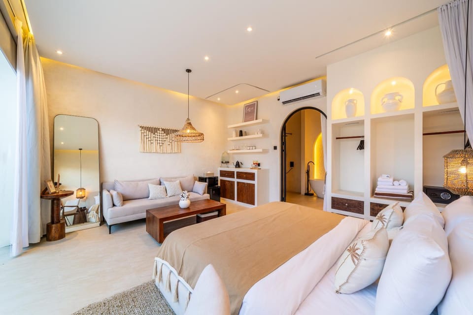 Bed, Seating area, Bedroom