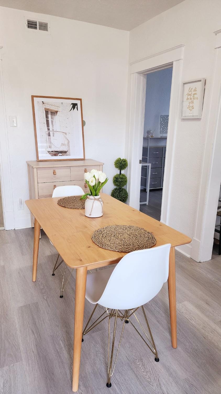 New Renovated USA Side Apartment in Niagara Falls