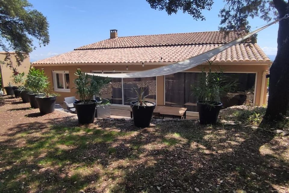 Property building, Garden
