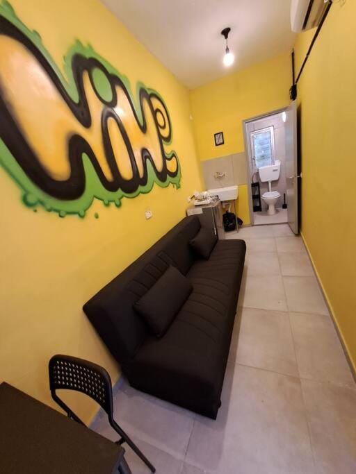 Fellini Nine ground (talpiot) Apartment in Haifa