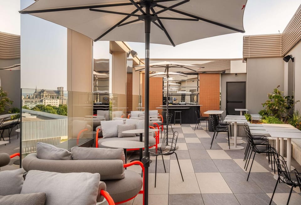 Lounge or bar