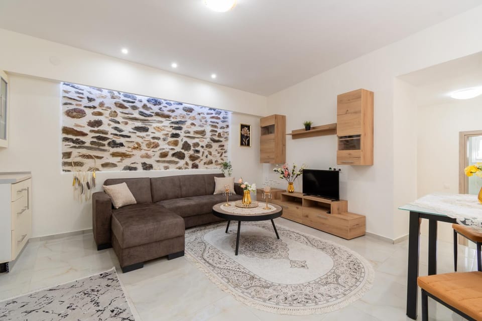 Communal lounge/ TV room, TV and multimedia, Kitchen or kitchenette, Living room, Seating area