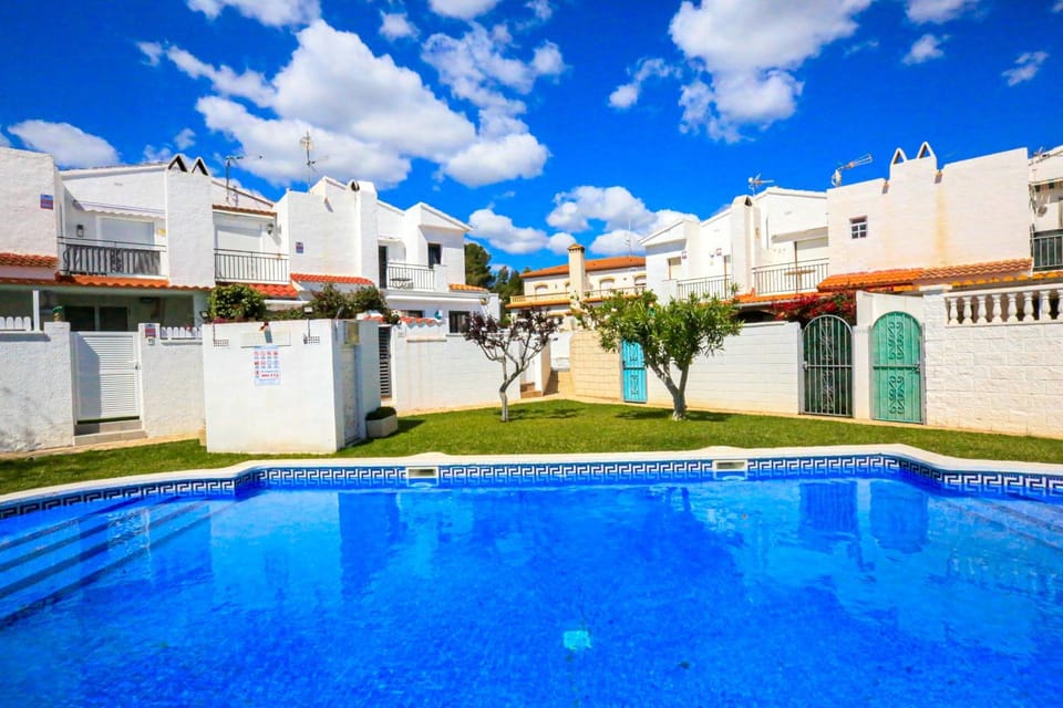 LITORAL COSTA DORADA - ANUBIS Only families House in Baix Camp