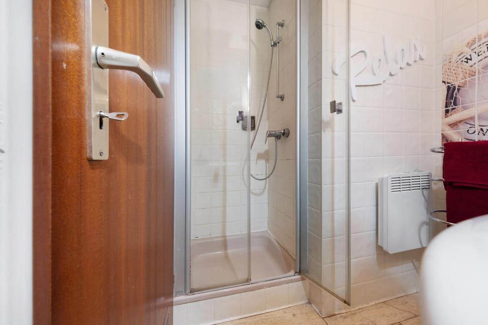 Bathroom, Living room