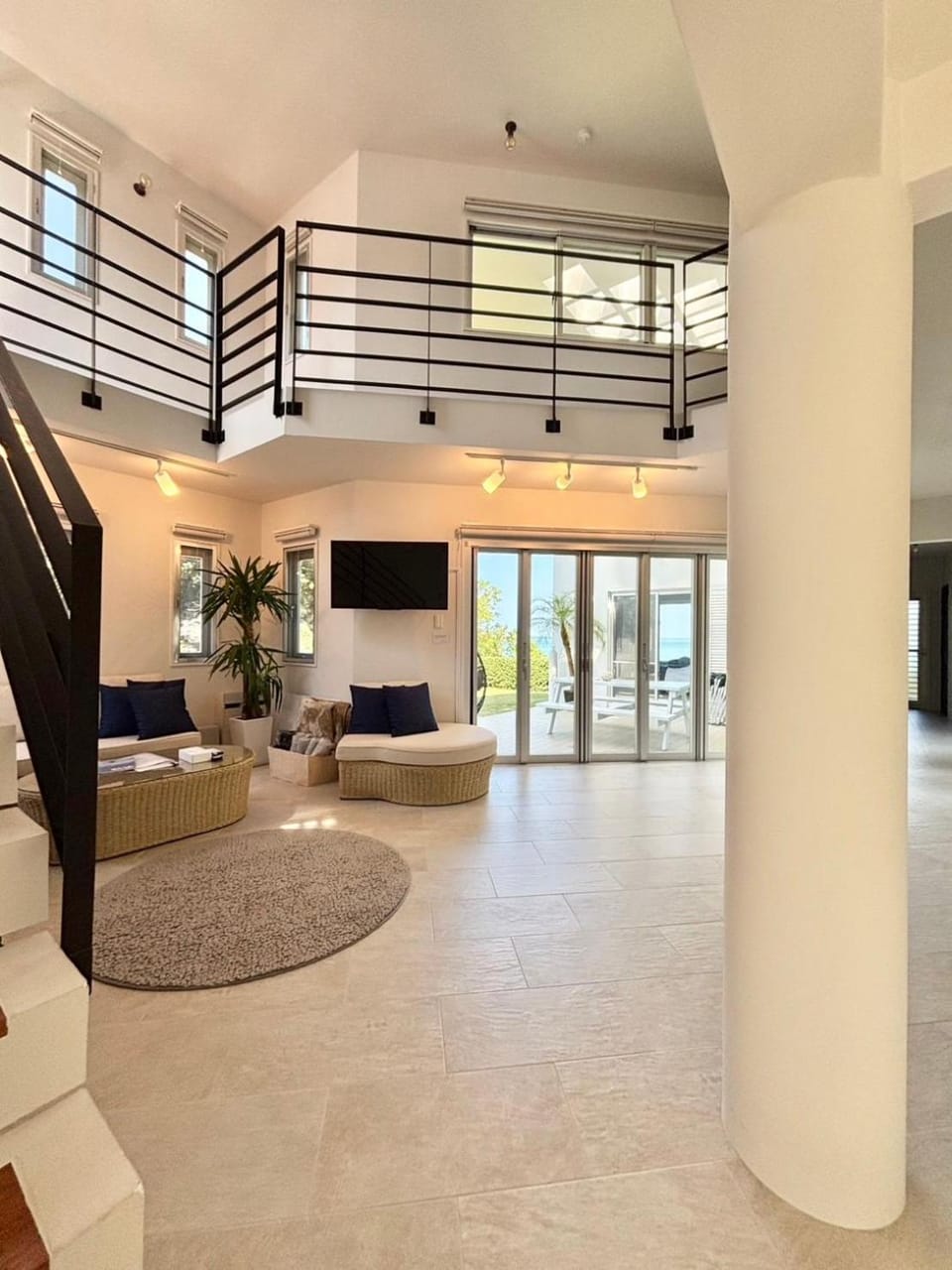 Living room, Garden view