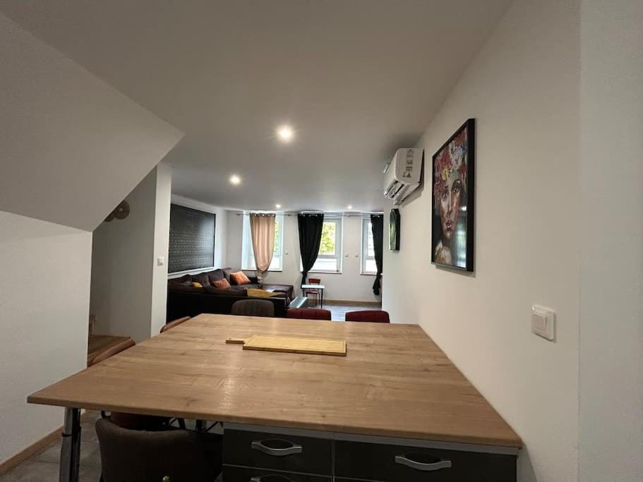 Appart Pro & Famille Apartment in Verdun