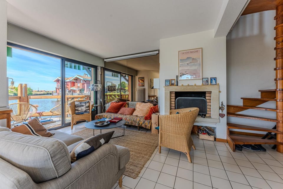 Property building, Living room