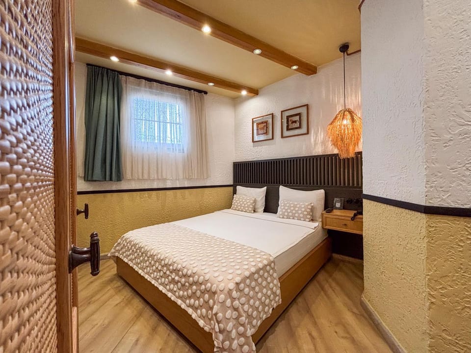 Qara Otel Hotel in İzmir Province