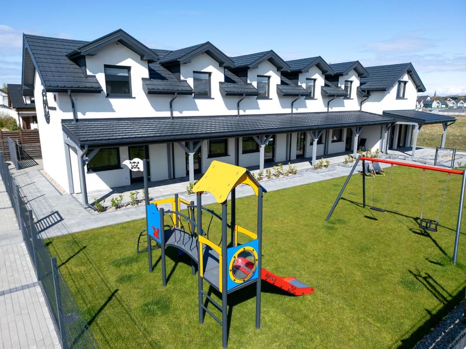 Property building, Bird's eye view, Children play ground, Garden, Balcony/Terrace, Garden view