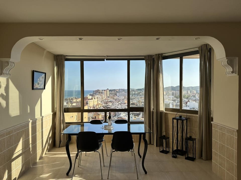 Spring, Day, Night, People, Neighbourhood, Winter, Summer, Balcony/Terrace, Dining area, Beach, Autumn, City view, Sea view, Sunset