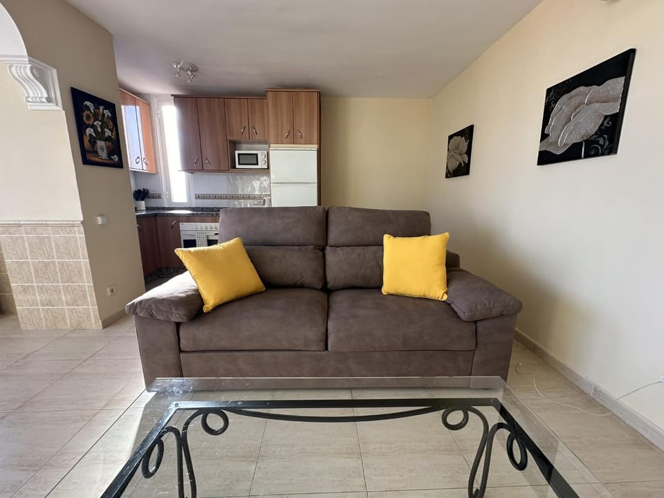 Communal lounge/ TV room, TV and multimedia, Kitchen or kitchenette, Living room, Dining area