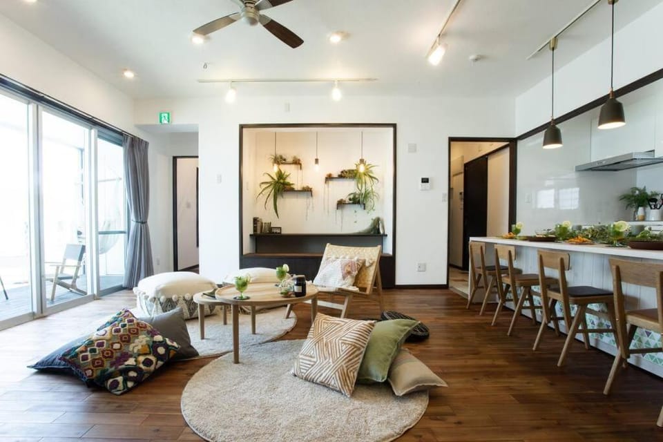 Living room, Dining area