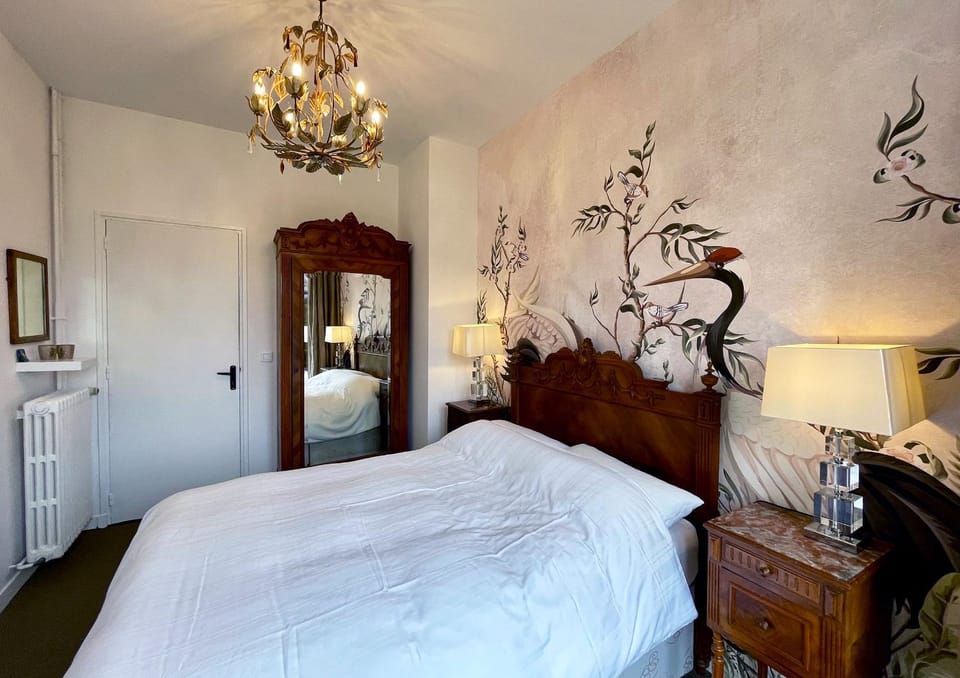 Bed, View (from property/room), View (from property/room), Bedroom, Garden view, Garden view, Landmark view, Landmark view, wardrobe