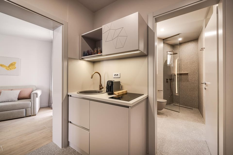Kitchen or kitchenette