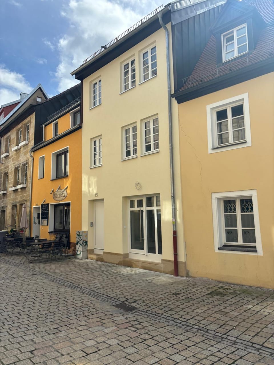 Property building, Day, Neighbourhood, Street view, Location
