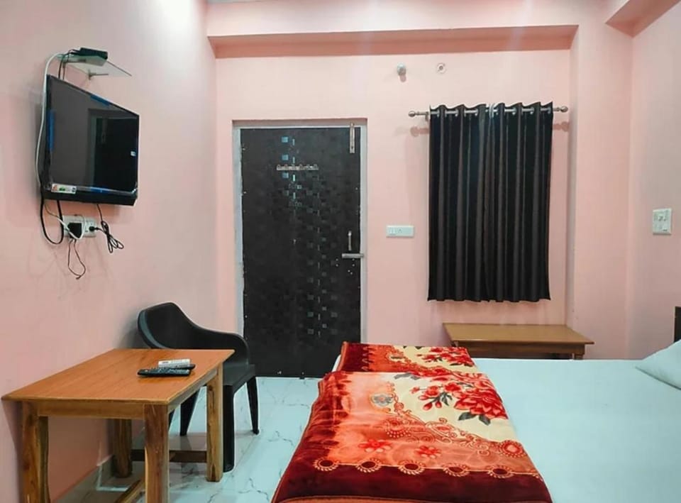 Hotel Shree Rameshwaram Near by Ram Mandir Ayodhya Dham Hotel in Nepal