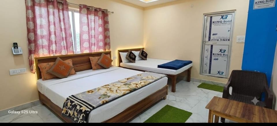 Hotel Shree Rameshwaram Near by Ram Mandir Ayodhya Dham Hotel in Uttar Pradesh