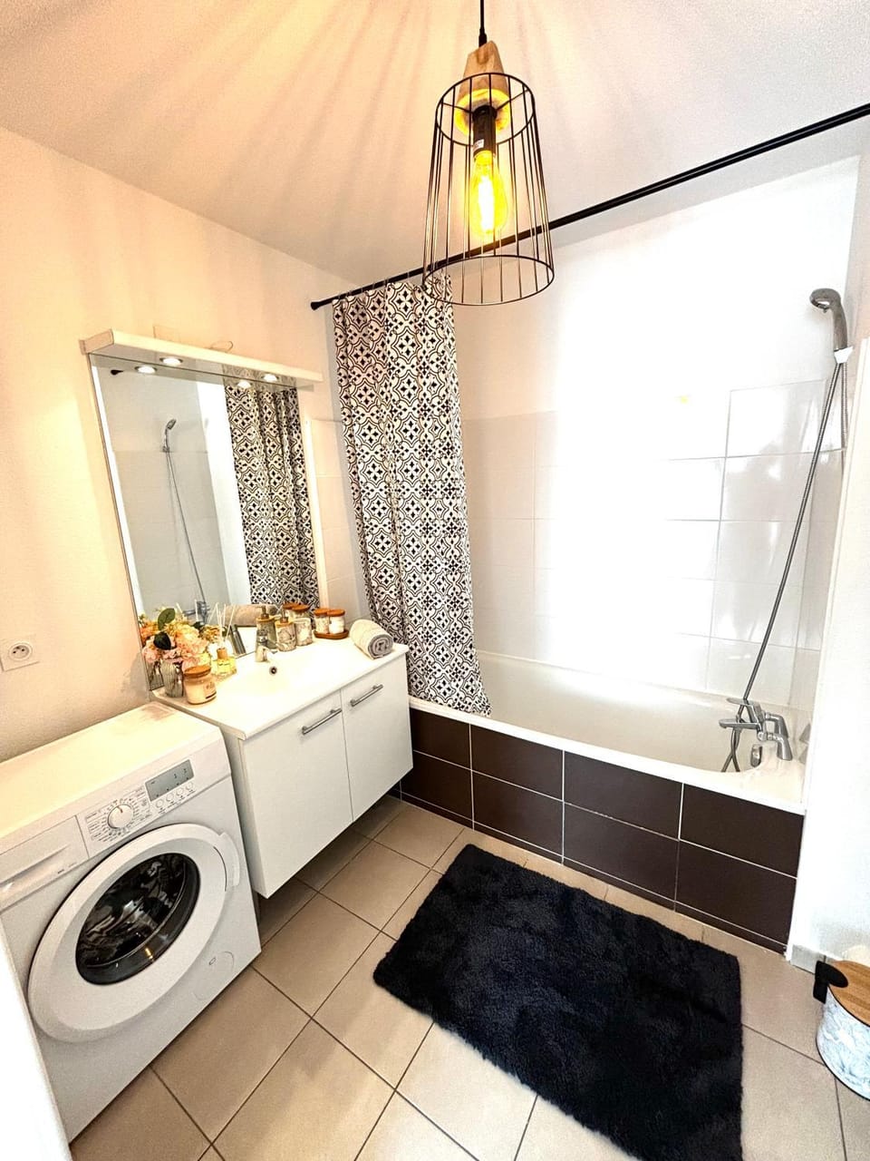 Bathroom, Bath, towels, washing machine