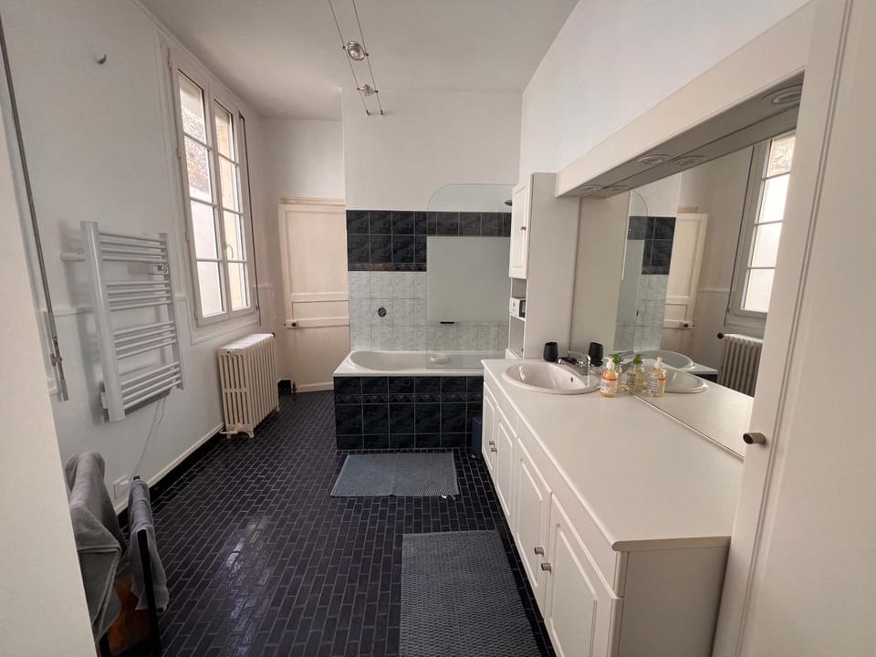 Shower, Bathroom, Bath, towels
