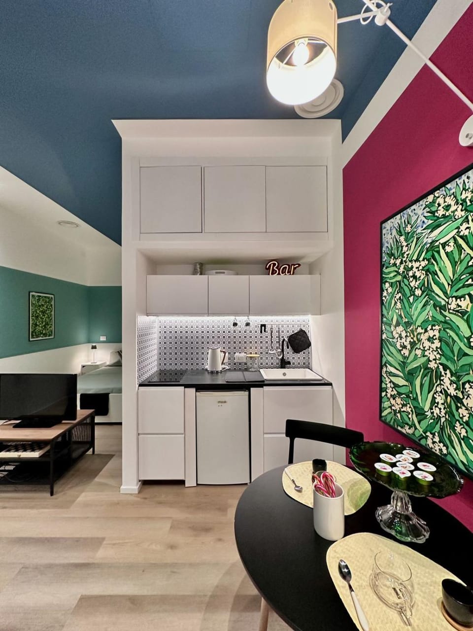 Kitchen or kitchenette