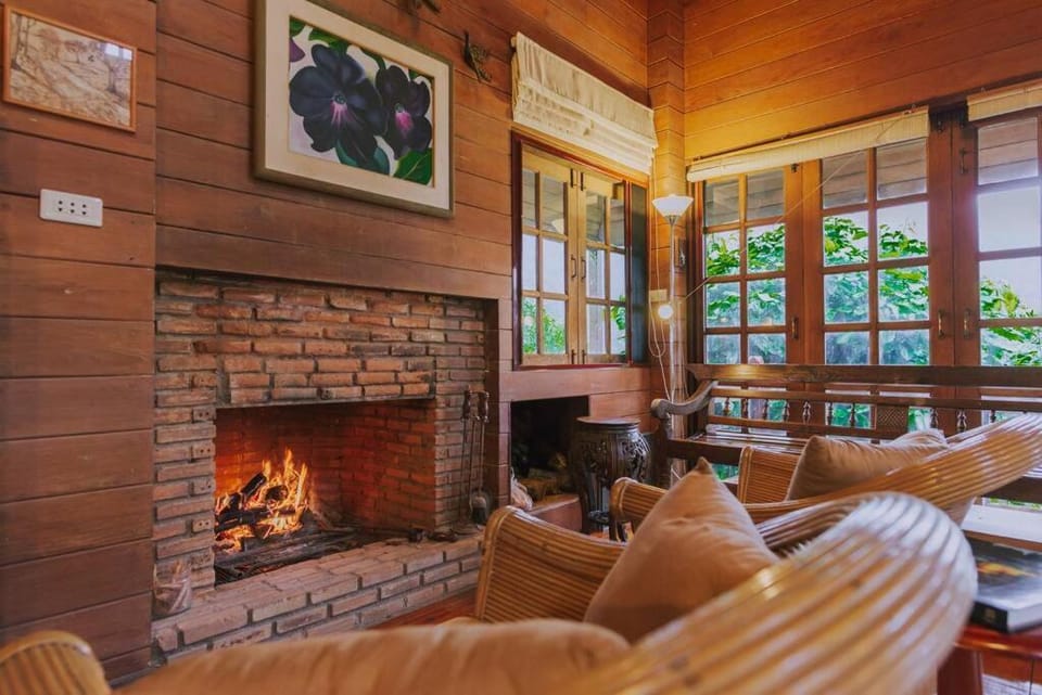 Living room, Seating area, flat iron