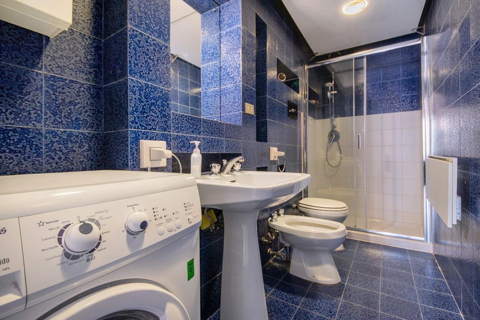 Bathroom, Living room