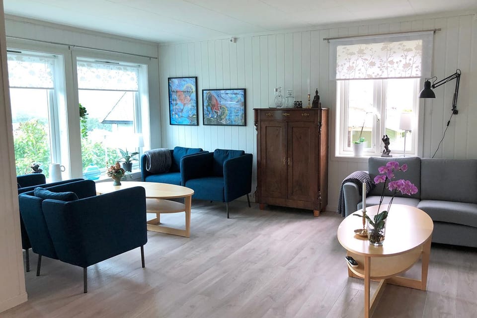 View (from property/room), Living room, Photo of the whole room, Seating area