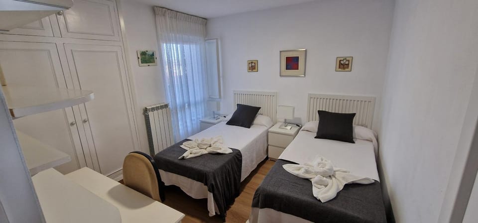 Bed, Photo of the whole room, Bedroom, towels, wardrobe